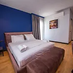 Lili2 4*