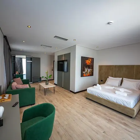 Lili2 Hotel 4*